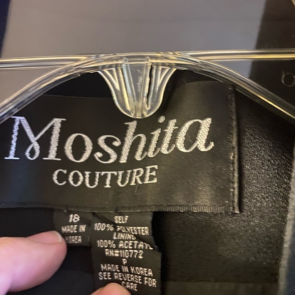 Moshita contour woman’s embleshed suit set - Picture 9 of 13